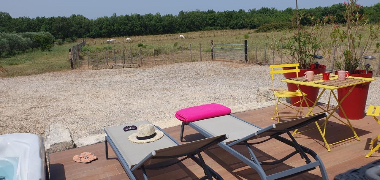 Le Cailar Les Bonbonnettes Bed & Breakfast エクステリア 写真